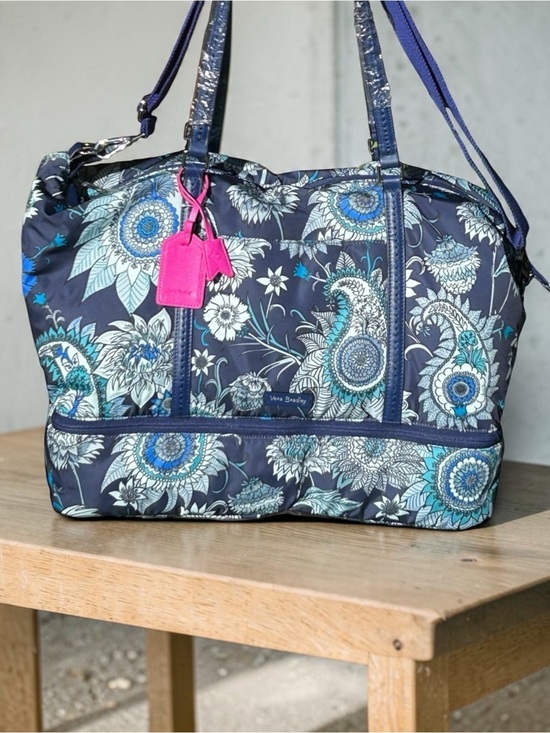 Vera Bradley Handbags - VERA BRADLEY Midtown Travel Bag in Cornflower Blossom print NWT